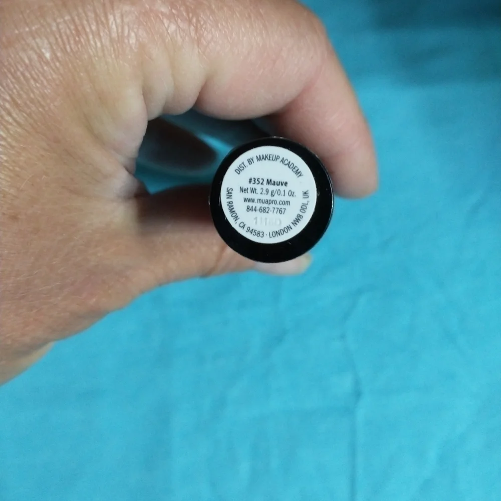 Mua lip color crayon 352 mauve